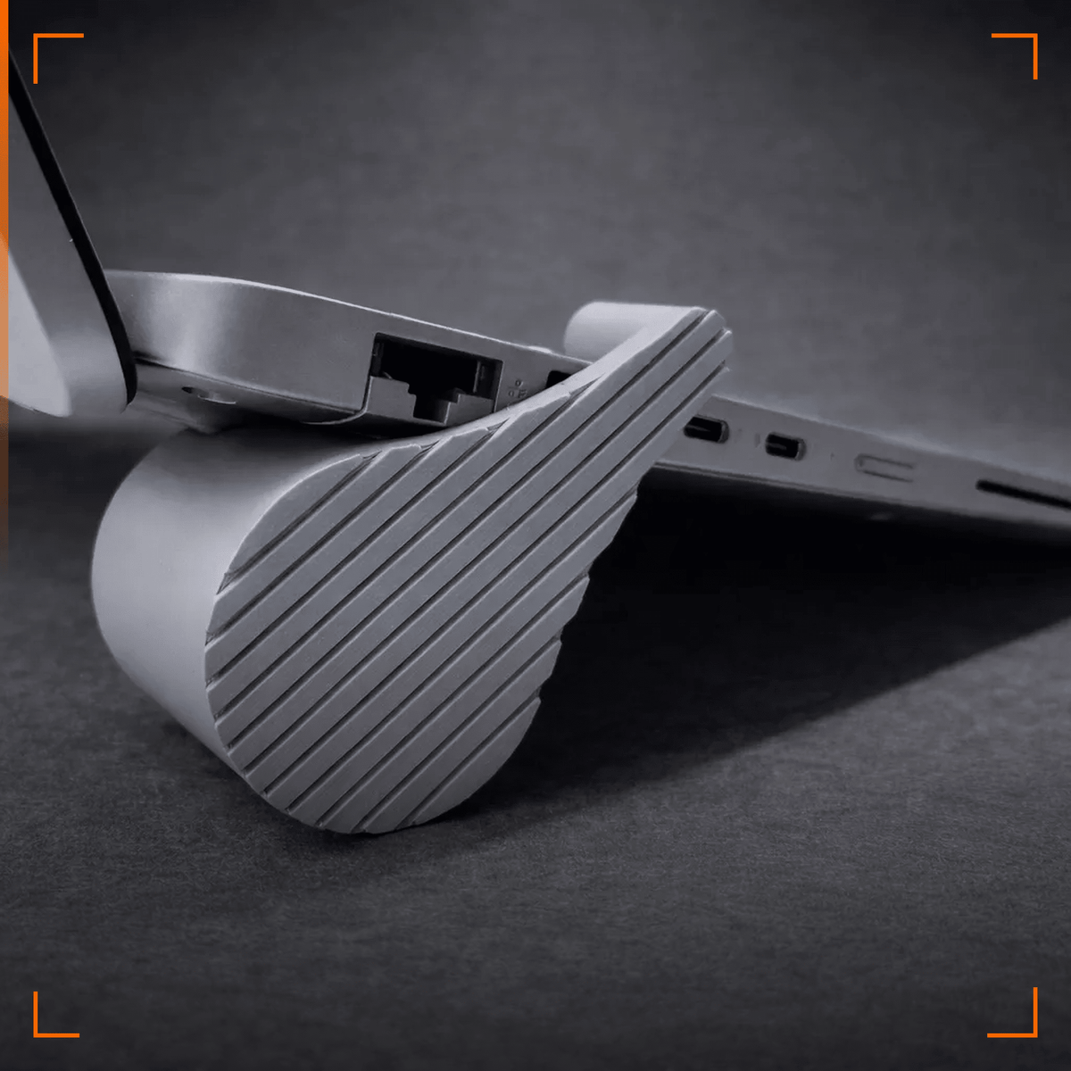 Porta Riser, 3D-printed laptop riser by nFusion, view 4