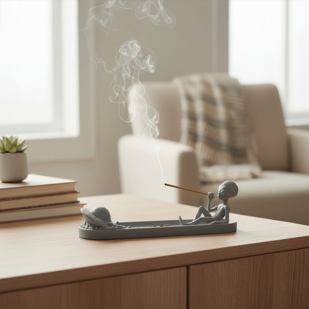 Smokey 3zouz, 3D-printed alien incense holder by nFusion, view 4